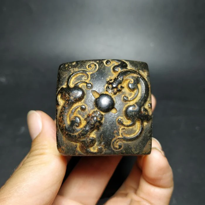 Колекция от културата на Червена Планина Железен Метеорит Shuanglong Seal Може да Поеме Магнетизъм Изображение 3